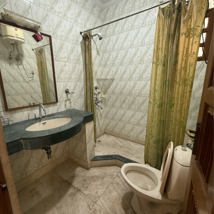 Attached Bathroom, east of kailash 2 Bedroom 1250 Sq.Ft. Builder Floor In East Of Kailash Delhi 8489775