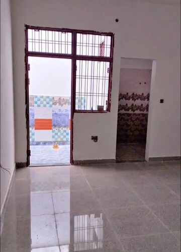 Room in 2 BHK Villa at Jankipuram – for Rent