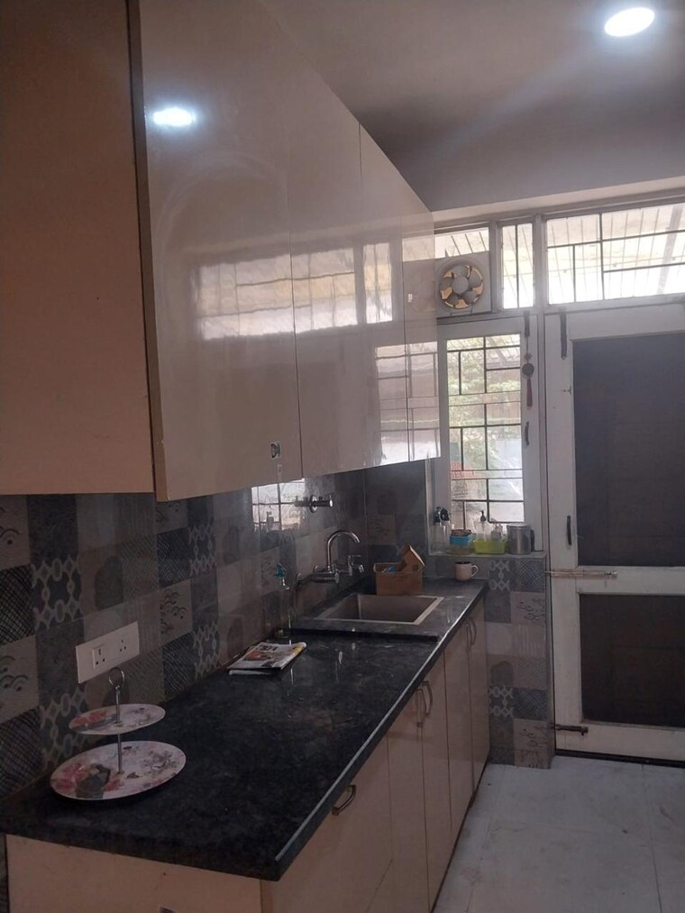 Kitchen, dlf-the-belvedere-park 4 Bedroom 1762 Sq.Ft. Apartment In Sector 24 Gurgaon 8489795