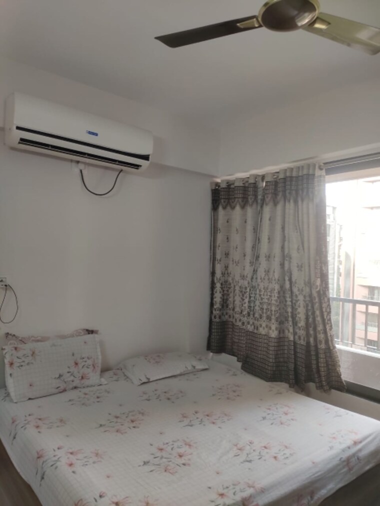 Room, chandkheda 2 Bedroom 1215 Sq.Ft. Apartment In Chandkheda Ahmedabad 8489809