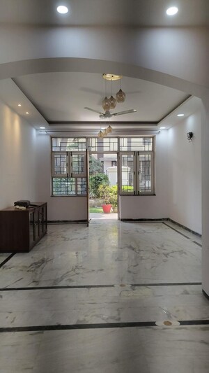 Room in 3 BHK Apartment at Ireo Skyon, Sector 60 – for Sale