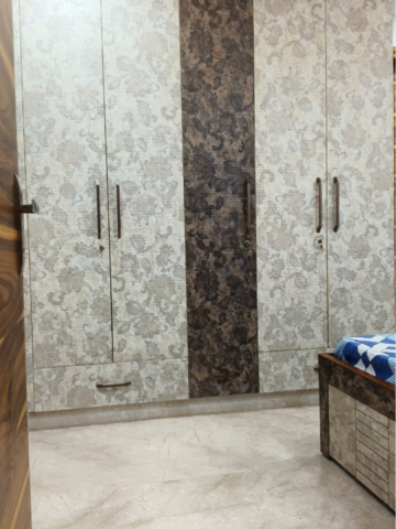 Furnished Amenities in 3 BHK Builder Floor at East Of Kailash – for Rent
