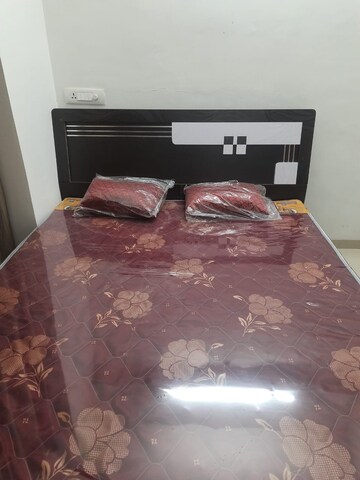 Master Bedroom in 2.5 BHK Apartment at Rambag Apartment, Kothrud – for Rent