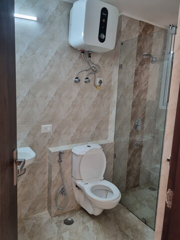 Bathroom in 3 BHK Apartment at Ramprastha City The Edge Towers, Sector 37d – for Rent