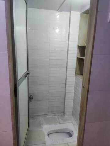 Bathroom in 1 BHK Apartment at Madhuban CHS Mahalaxmi, Mahalaxmi – for Rent