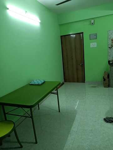 Room in 1 BHK Apartment at Behala Chowrasta – for Sale