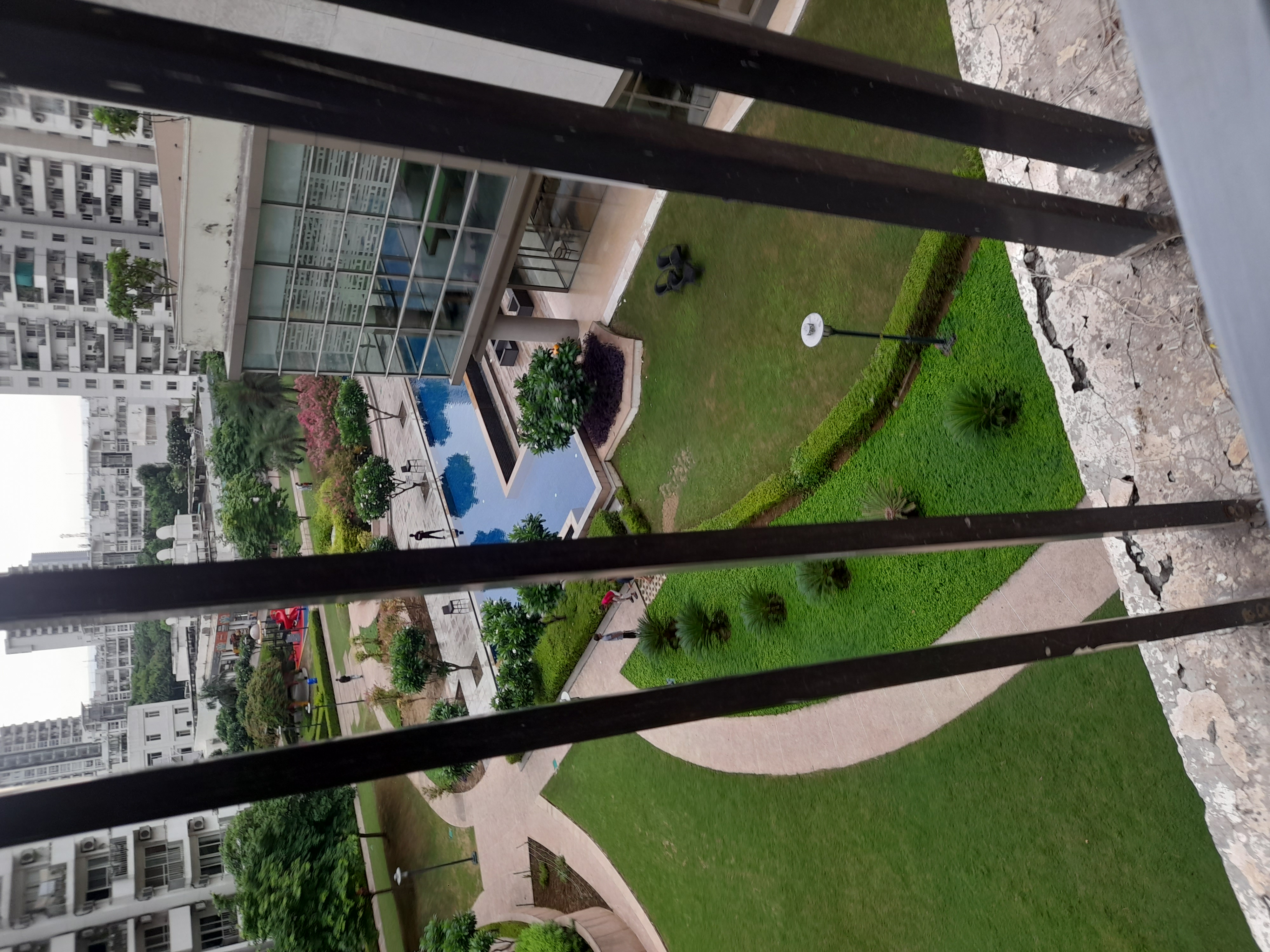 4 BHK + Servant Room Apartment For Rent in Emaar The Palm Drive-Palm Studios