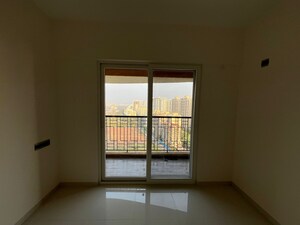 Room in 2 BHK Apartment at Nyati Group Evolve 2, Magarpatta City – for Sale