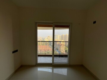 Room in 2 BHK Apartment at Nyati Group Evolve 2, Magarpatta City – for Sale