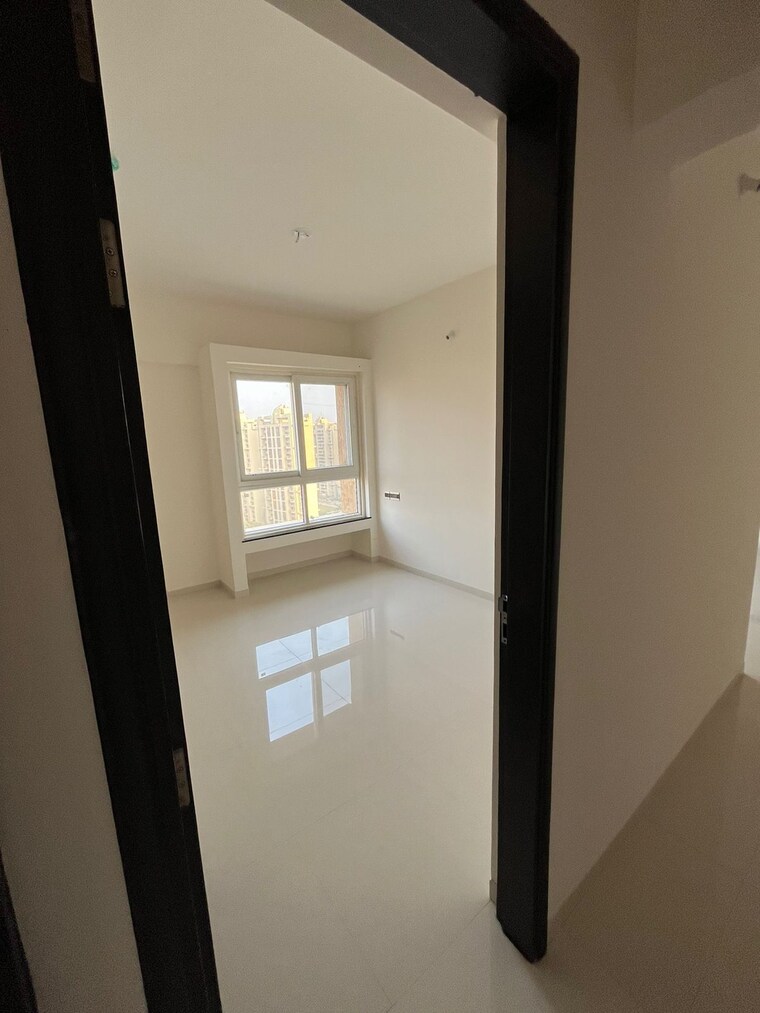 Room, nyati-group-evolve-2 2 Bedroom 1050 Sq.Ft. Apartment In Magarpatta City Pune 8490001