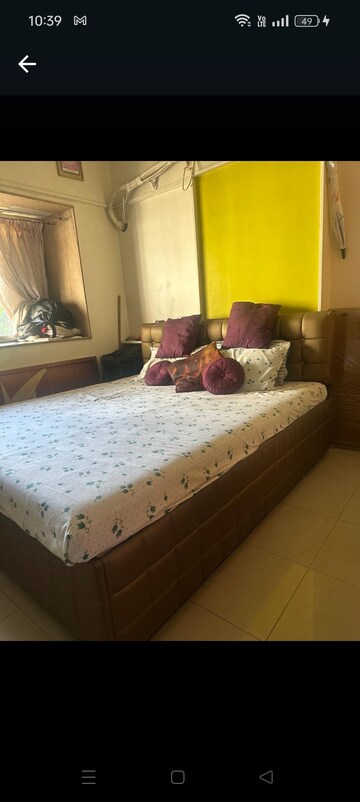 Bedroom in 2 BHK Apartment at Dosti Oro 67, Kandivali West – for Rent