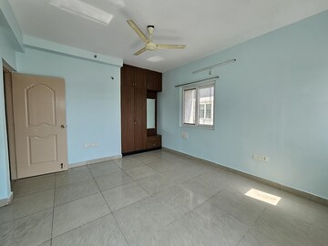 Room in 3 BHK Apartment at PWS 7 Hills, Narsingi – for Rent