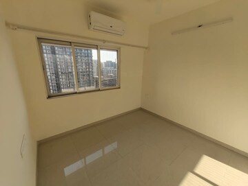Bedroom in 1 BHK Apartment at Omkar Signet, Malad East – for Rent
