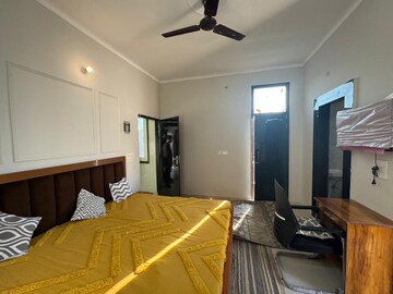 1 RK Builder Floor For Rent in Sector 52