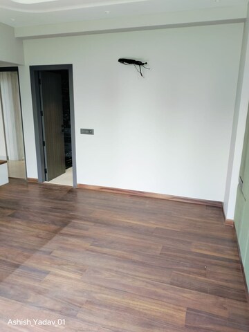Room in 3 BHK Apartment at Emaar The Palm Drive-Palm Studios, Sector 66 – for Rent