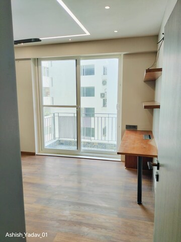 Room in 3 BHK Apartment at Emaar The Palm Drive-Palm Studios, Sector 66 – for Rent