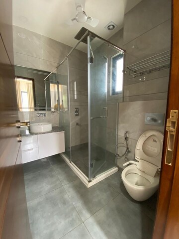 Bathroom in 3 BHK Independent House at Sector 40 – for Rent