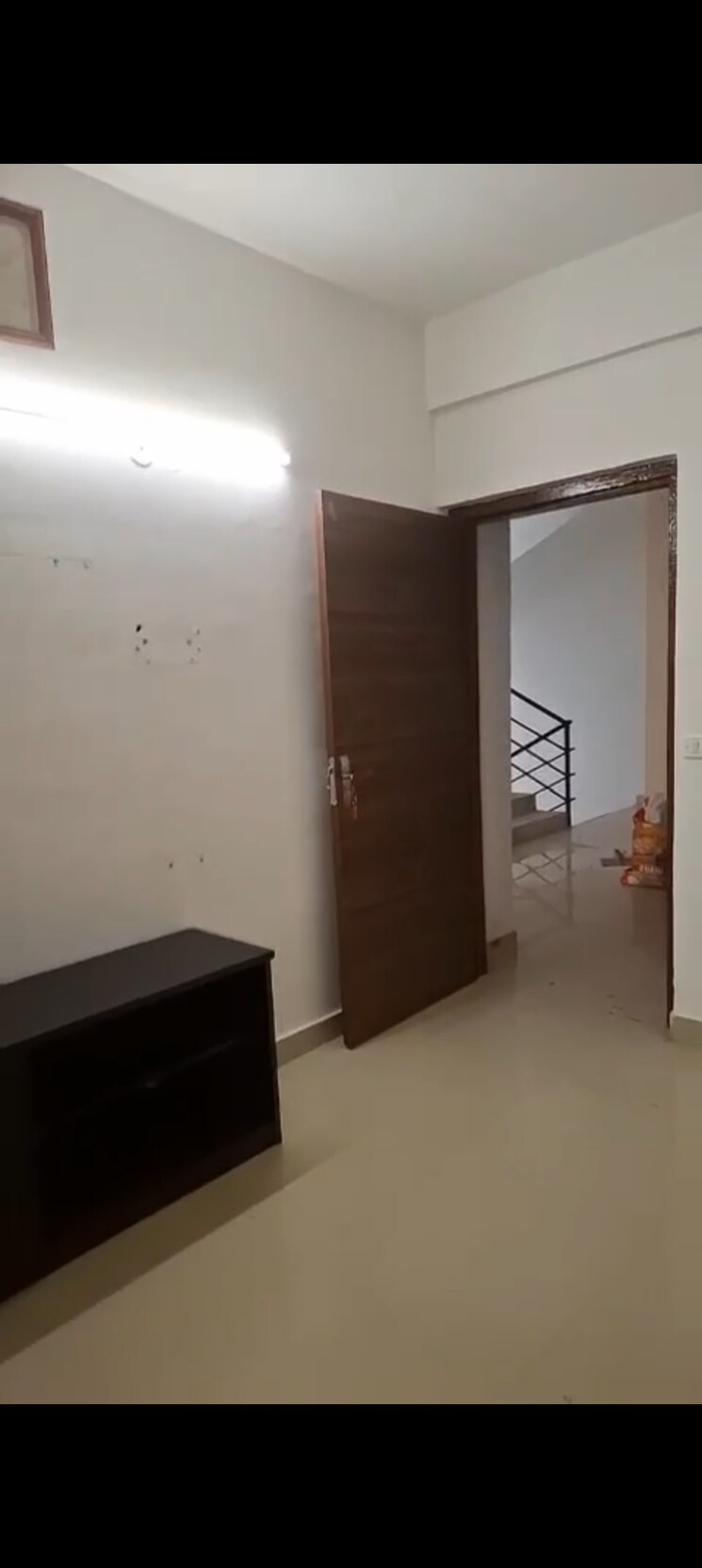 Room, suncity-avenue-76 2 Bedroom 690 Sq.Ft. Apartment In Sector 76 Gurgaon 8490142