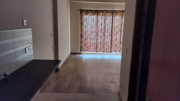 Bedroom in 1 BHK Apartment at Paramount Golfforeste, Zeta I Greater Noida – for Rent