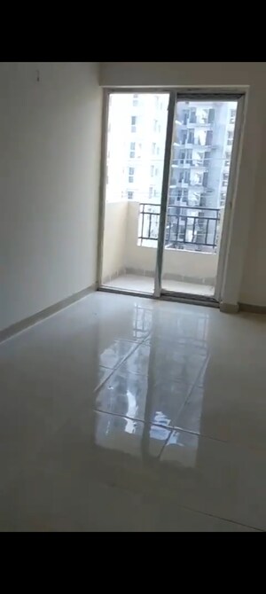 Room in 2 BHK Apartment at Signature Global Proxima, Sector 89 – for Sale