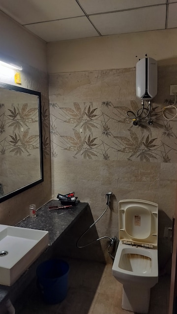 Bathroom in 1 BHK Apartment at Paramount Golfforeste, Zeta I Greater Noida – for Rent