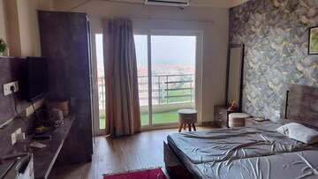 Bedroom in 1 BHK Apartment at Paramount Golfforeste, Zeta I Greater Noida – for Rent