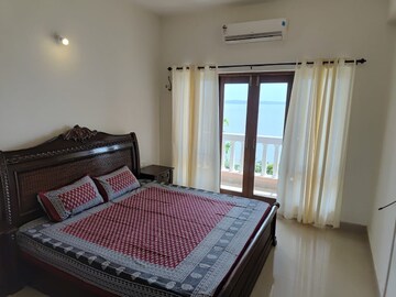 Bedroom in 3 BHK Apartment at Dona Paula – for Rent