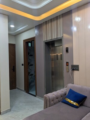 Bedroom in 6 BHK Villa at Vaishali Nagar – for Sale