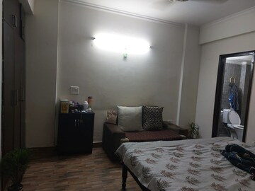Bedroom in 2.5 BHK Apartment at Futec Gateway, Sector 75 – for Rent