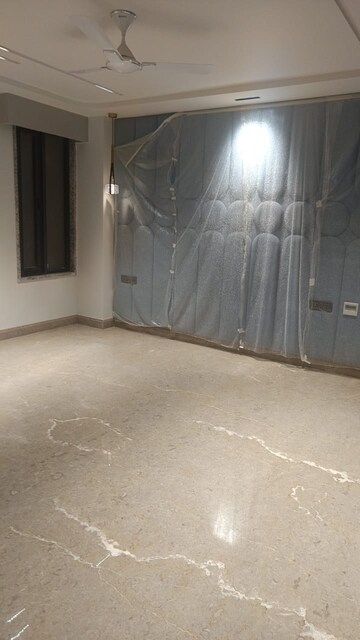 Team Area in  Office Space at Sector 27 – for Rent