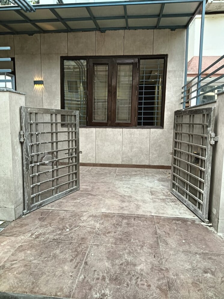 Balcony, uppal-southend 3 Bedroom 1800 Sq.Ft. Builder Floor In Sector 49 Gurgaon 8490364