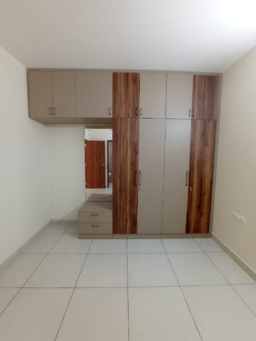 Room in 3 BHK Apartment at Prestige Finsbury Park Regent, Bagaluru  – for Rent
