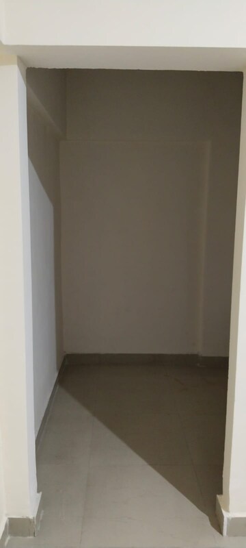 Room in 1 BHK Apartment at Royal Palms Diamond Isle Phase III, Goregaon East – for Rent