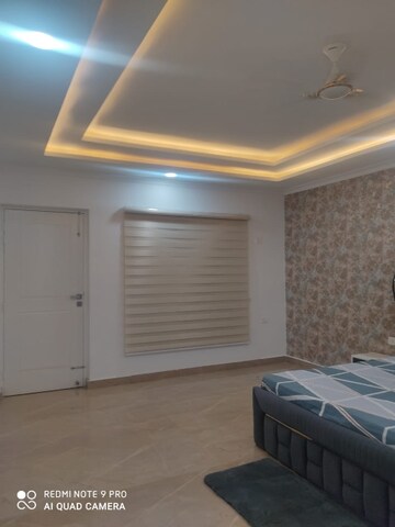 Master Bedroom in 4 BHK Builder Floor at Sector 42 – for Rent