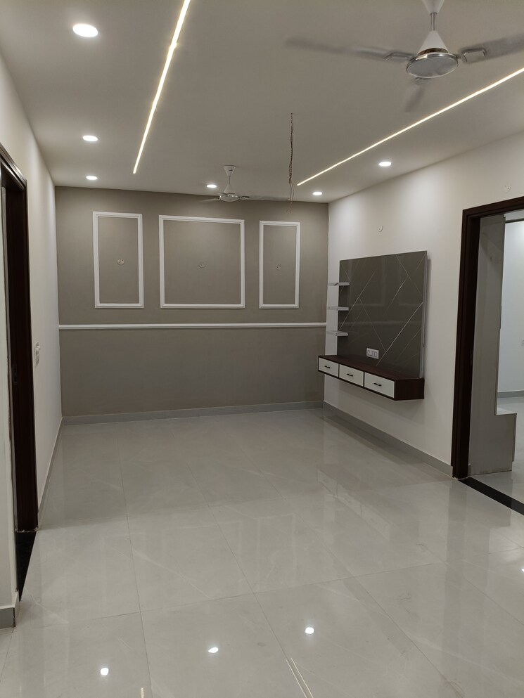 Room, peer mucchalla 3 Bedroom 1200 Sq.Ft. Builder Floor In Peer Mucchalla Zirakpur 8490381
