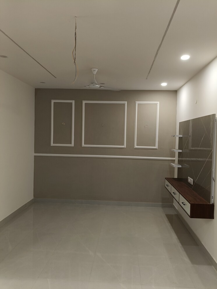 Bedroom, peer mucchalla 3 Bedroom 1200 Sq.Ft. Builder Floor In Peer Mucchalla Zirakpur 8490381