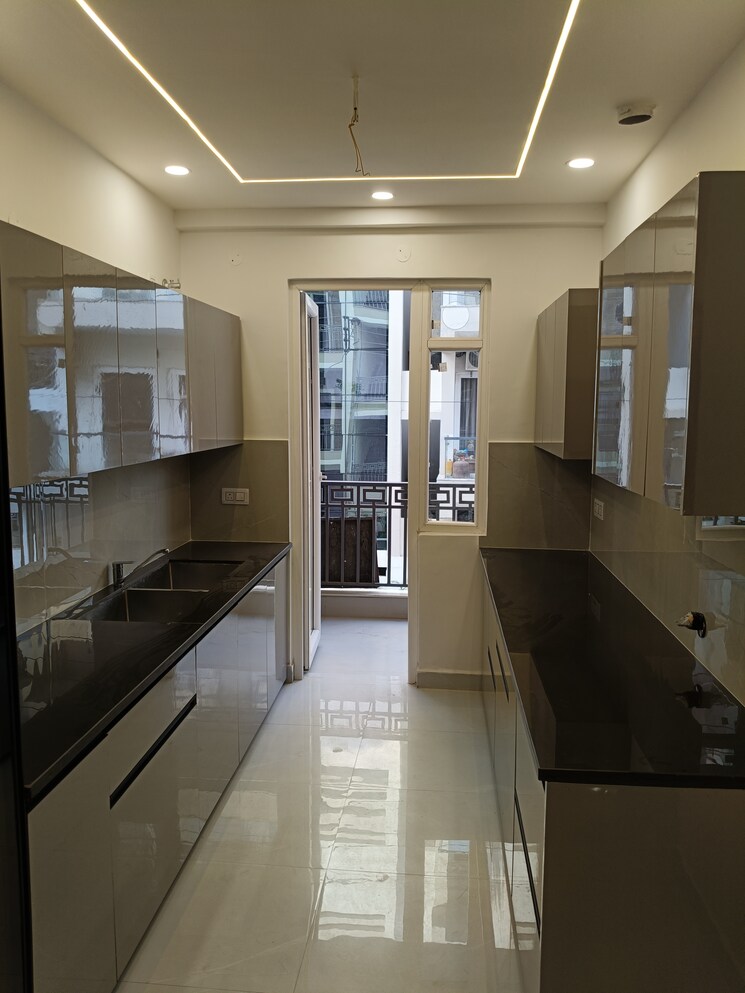 Kitchen, peer mucchalla 3 Bedroom 1200 Sq.Ft. Builder Floor In Peer Mucchalla Zirakpur 8490381
