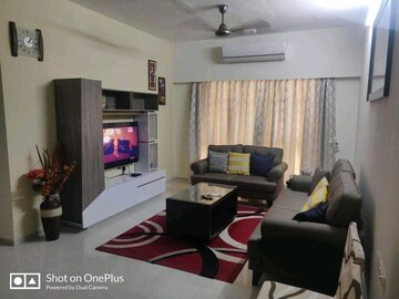 Team Area in 2 BHK Apartment at Sheth Vasant Oasis, Andheri East – for Sale