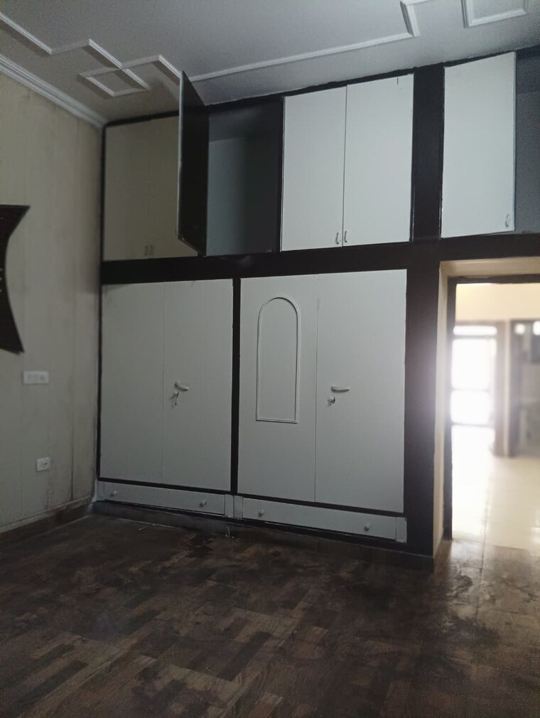 Room, dhakoli village 3 Bedroom 1350 Sq.Ft. Builder Floor In Dhakoli Village Zirakpur 8490401