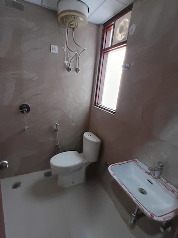 Bathroom in 1 RK Builder Floor at Ansal API Esencia, Sector 67 – for Rent