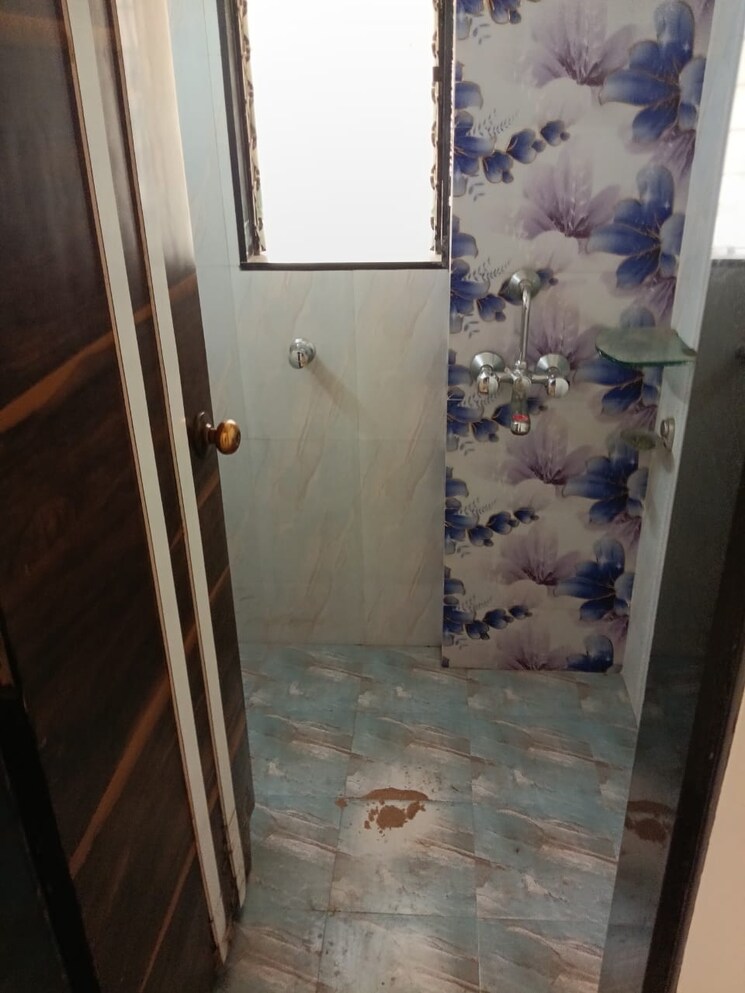 Bathroom, leo-chankaya 2 Bedroom 650 Sq.Ft. Apartment In Kandivali West Mumbai 8490430