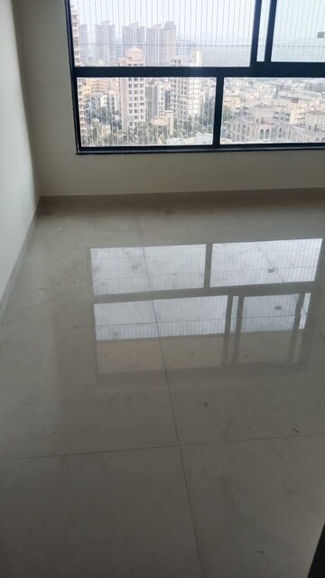 Room in 2 BHK Apartment at Malad West – for Rent