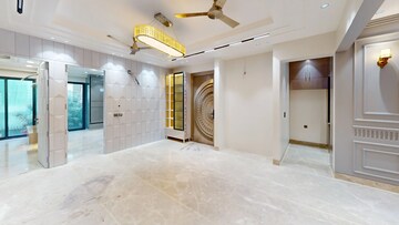Room in 3.5 BHK Builder Floor at SS Mayfield Gardens, Sector 51 – for Sale