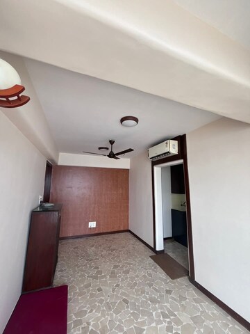 Room in 1 BHK Apartment at Andheri West – for Rent