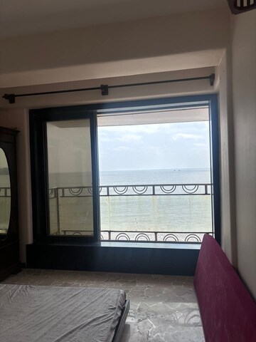 Room in 1 BHK Apartment at Andheri West – for Rent