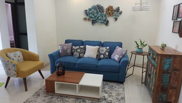 Living Room in 2 BHK Apartment at DLF Silver Oaks, Sector 26 – for Sale