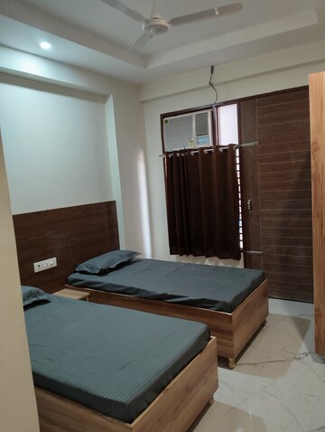 Bedroom in 1 RK Builder Floor at Ansal API Esencia, Sector 67 – for Rent