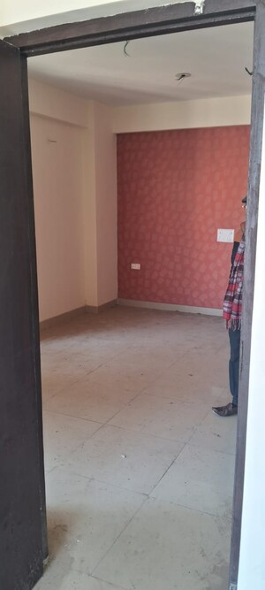 Room in 2 BHK Apartment at SCC Sapphire, Raj Nagar Extension – for Sale