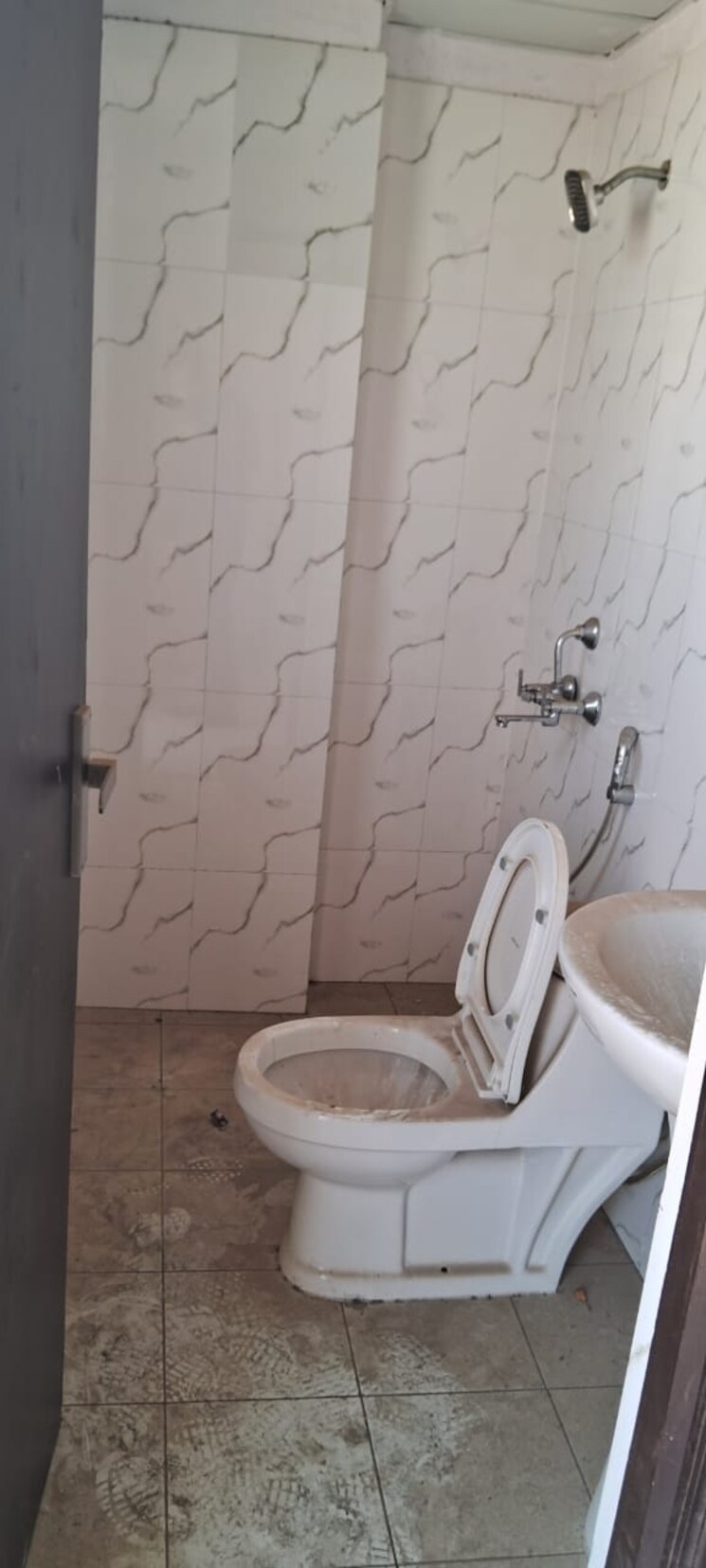 Bathroom, scc-sapphire 2 Bedroom 795 Sq.Ft. Apartment In Raj Nagar Extension Ghaziabad 8490545