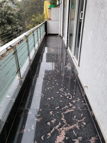 Balcony in 4 BHK Builder Floor at Vipul World Floors, Sector 48 – for Rent